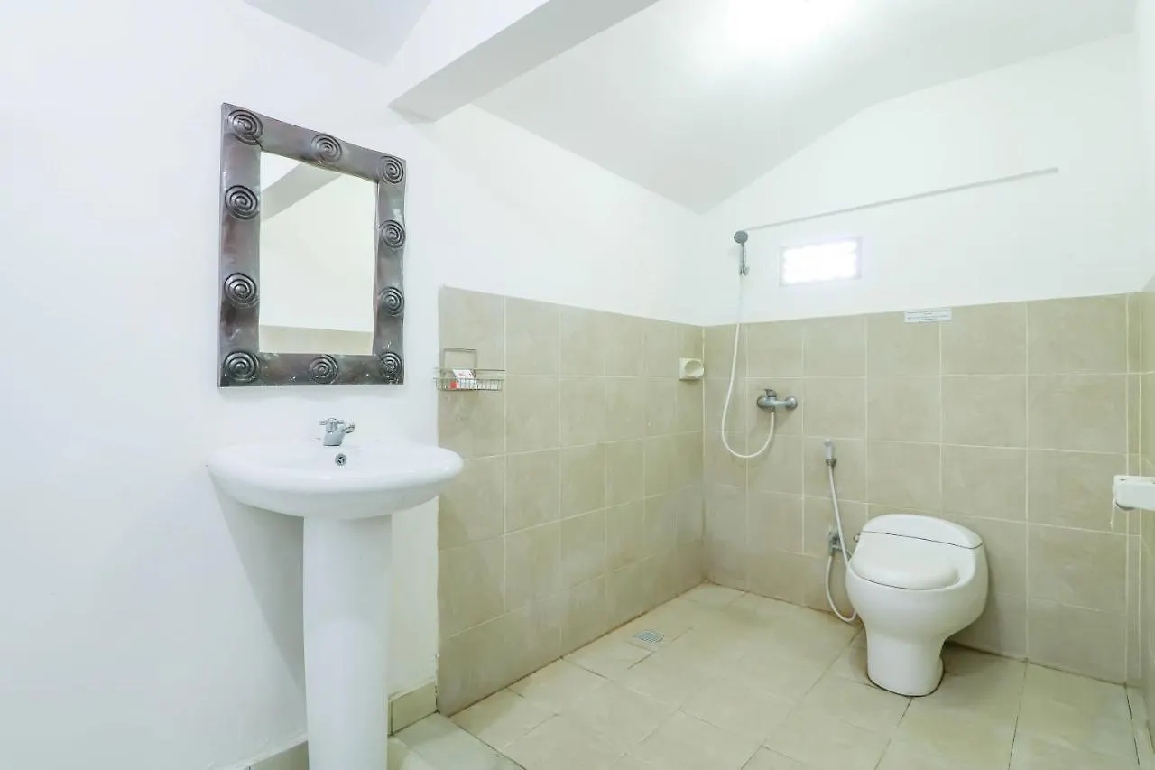 **  Capital O 1666 Grand Pudjawan Hotel Near Kuta Beach Индонезия