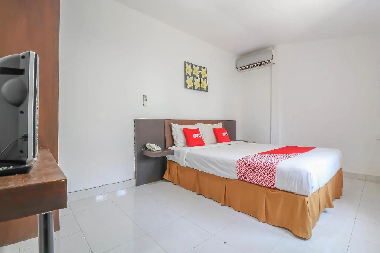 Capital O 1666 Grand Pudjawan Hotel Near Kuta Beach 2*, Кута