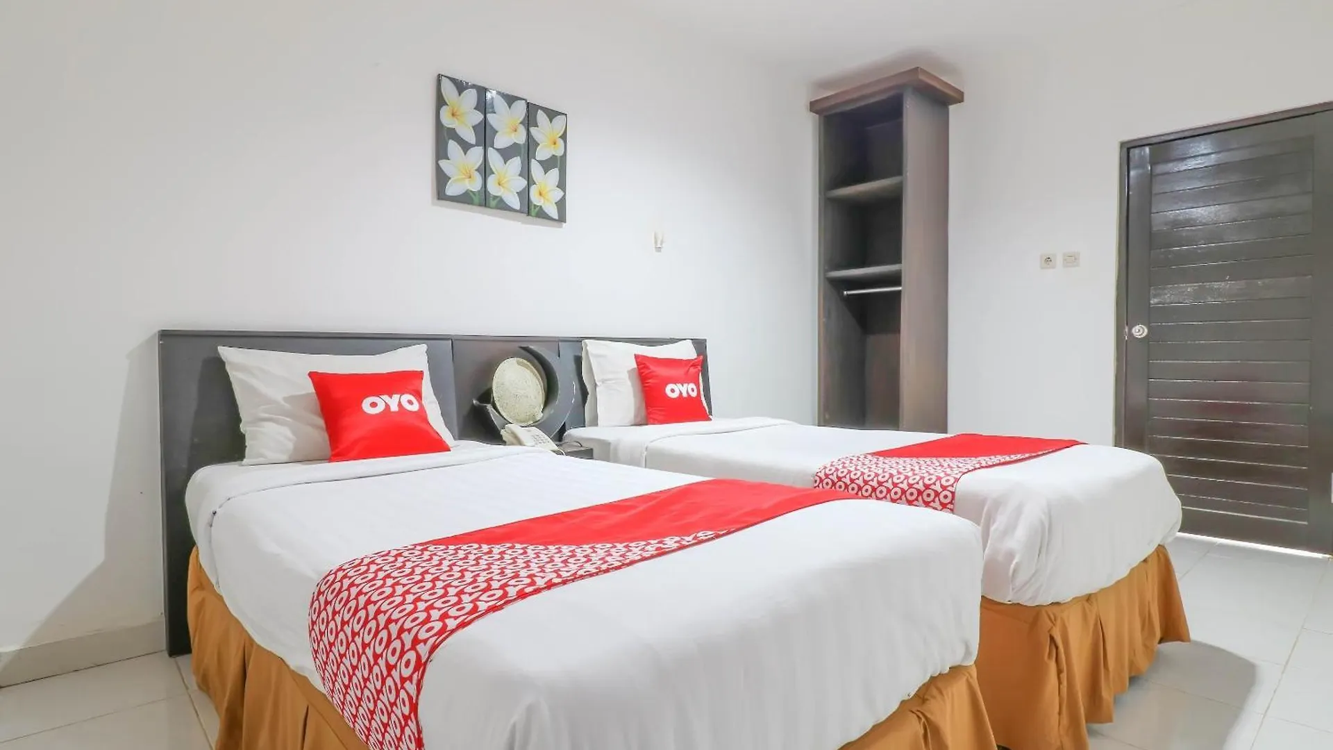 Capital O 1666 Grand Pudjawan Hotel Near Kuta Beach  Кута